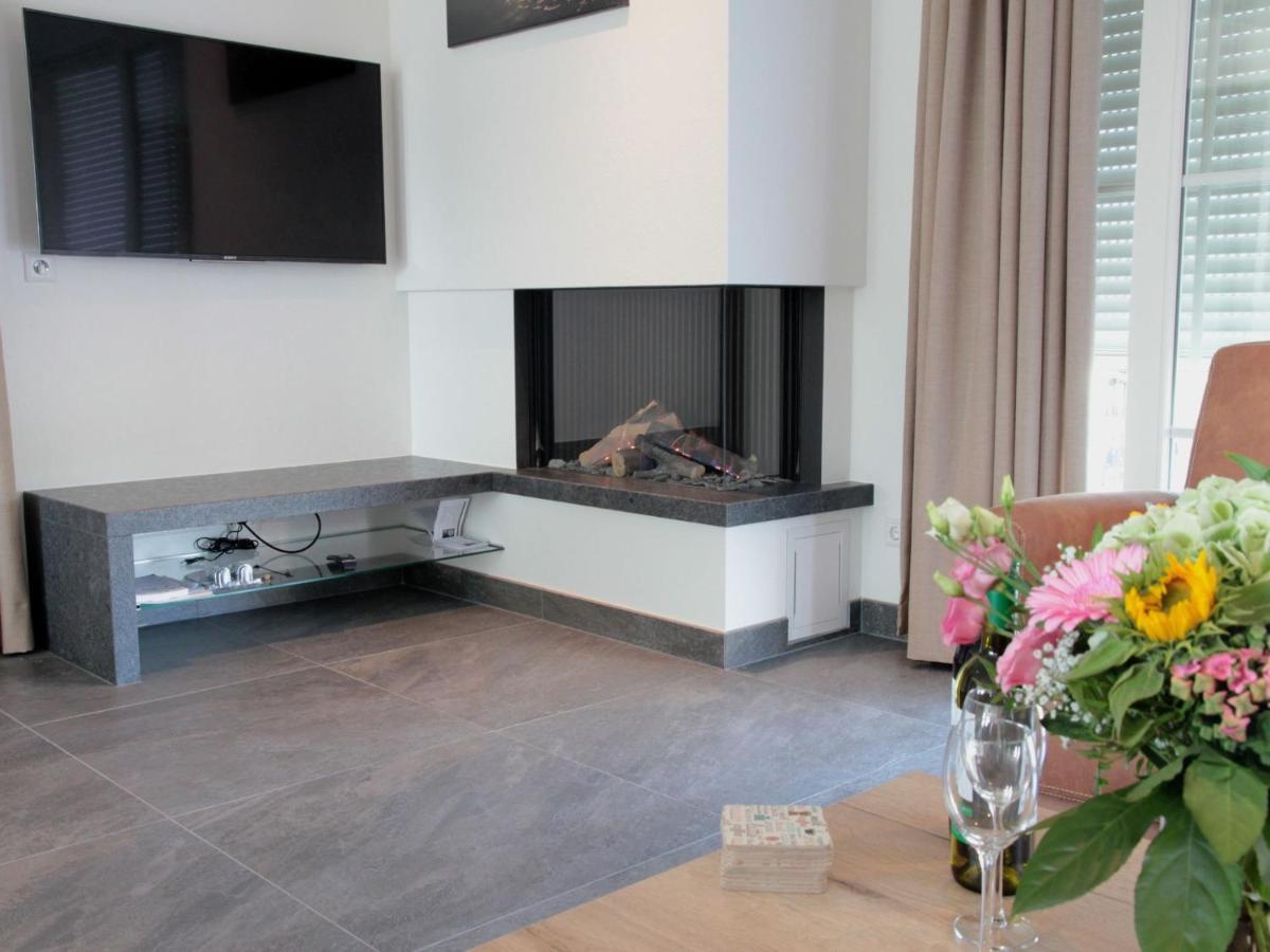 Beautiful And Spacious Villa With A Panoramic View Near The Beach Of Cadzand Exterior foto