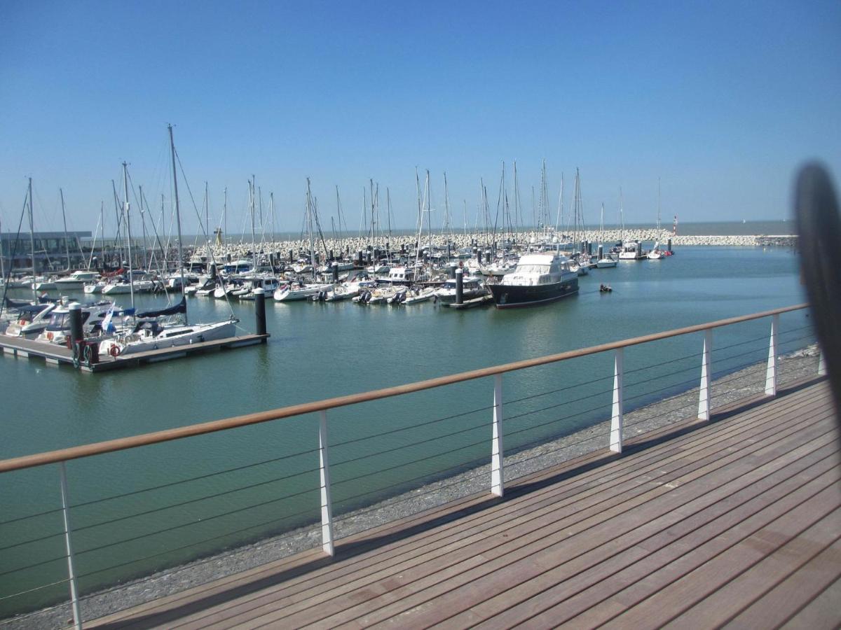 Beautiful And Spacious Villa With A Panoramic View Near The Beach Of Cadzand Exterior foto